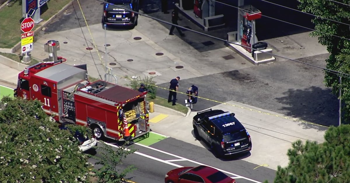 Police investigate shooting at DeKalb County gas station – WSB-TV Channel 2
