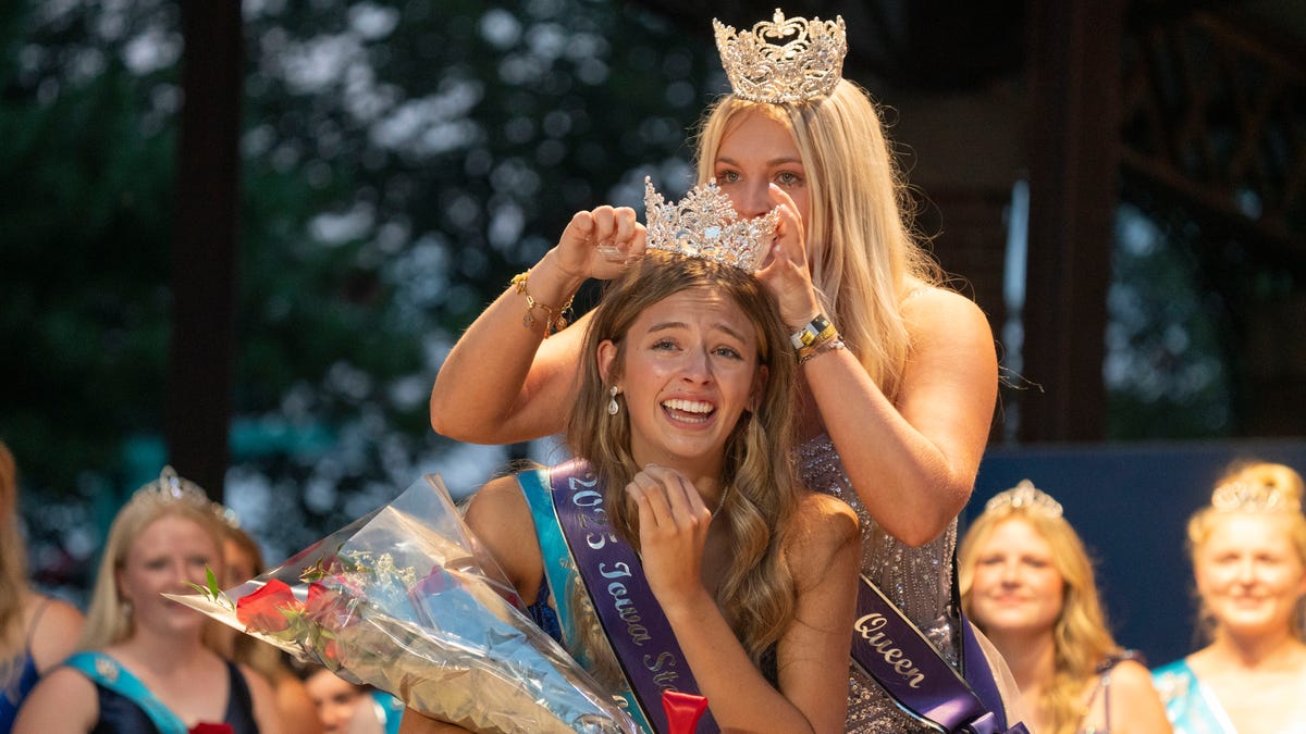 Riah Schrage of Grundy County named 2025 Iowa State Fair queen